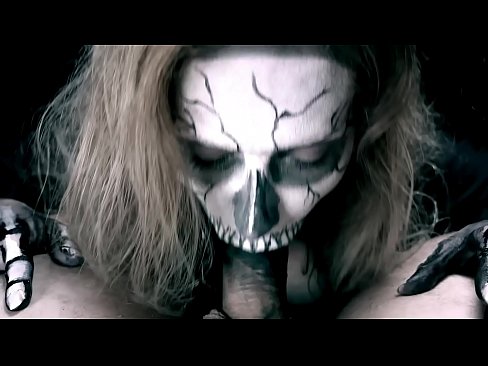 ❤️ Demonflicka suger kuk med sin svarta mun och sväljer sperma. ☑ Anal video at us ❌️