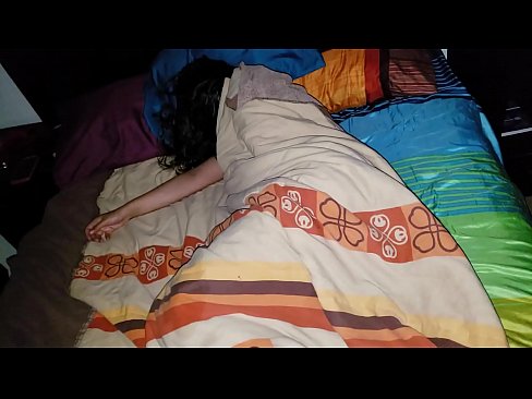 ❤️ Styvbarn som skäller ut sin unga styvmor medan hon sover. ☑ Anal video at us ❌️